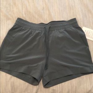 Lululemon spring break away short